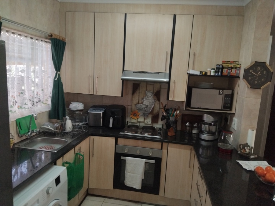 2 Bedroom Property for Sale in La Hoff North West